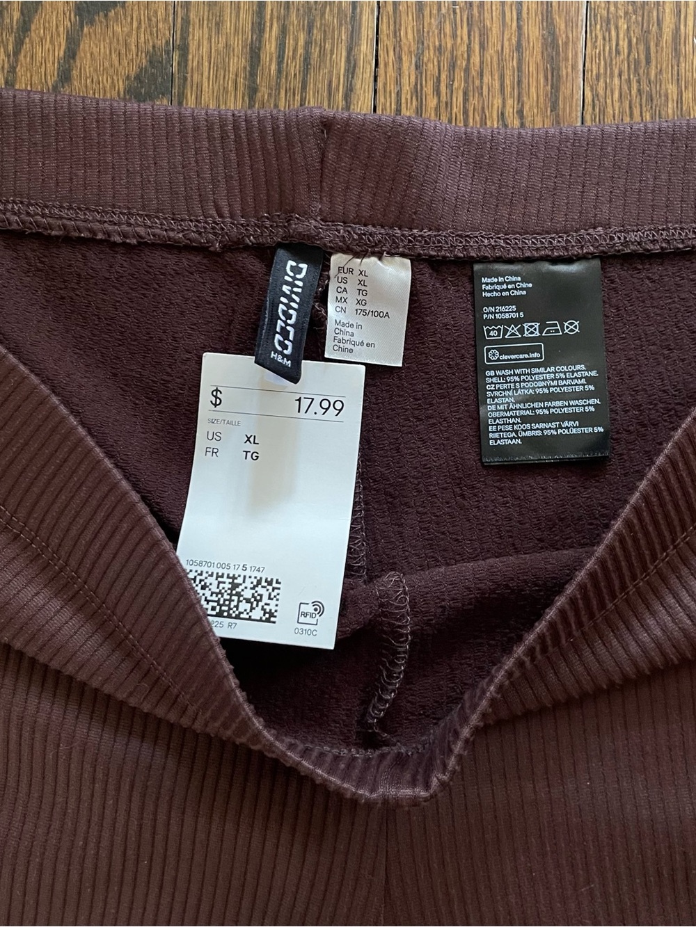 H&M Ribbed Flare Pants - Picture 6 of 6